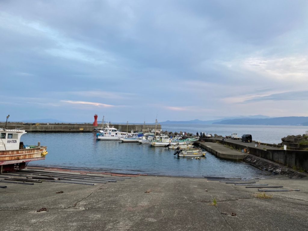 【神奈川県湯河原町】『福浦漁港』の海釣りガイド（釣れる魚・駐車場・トイレ）｜関東釣りWALKER