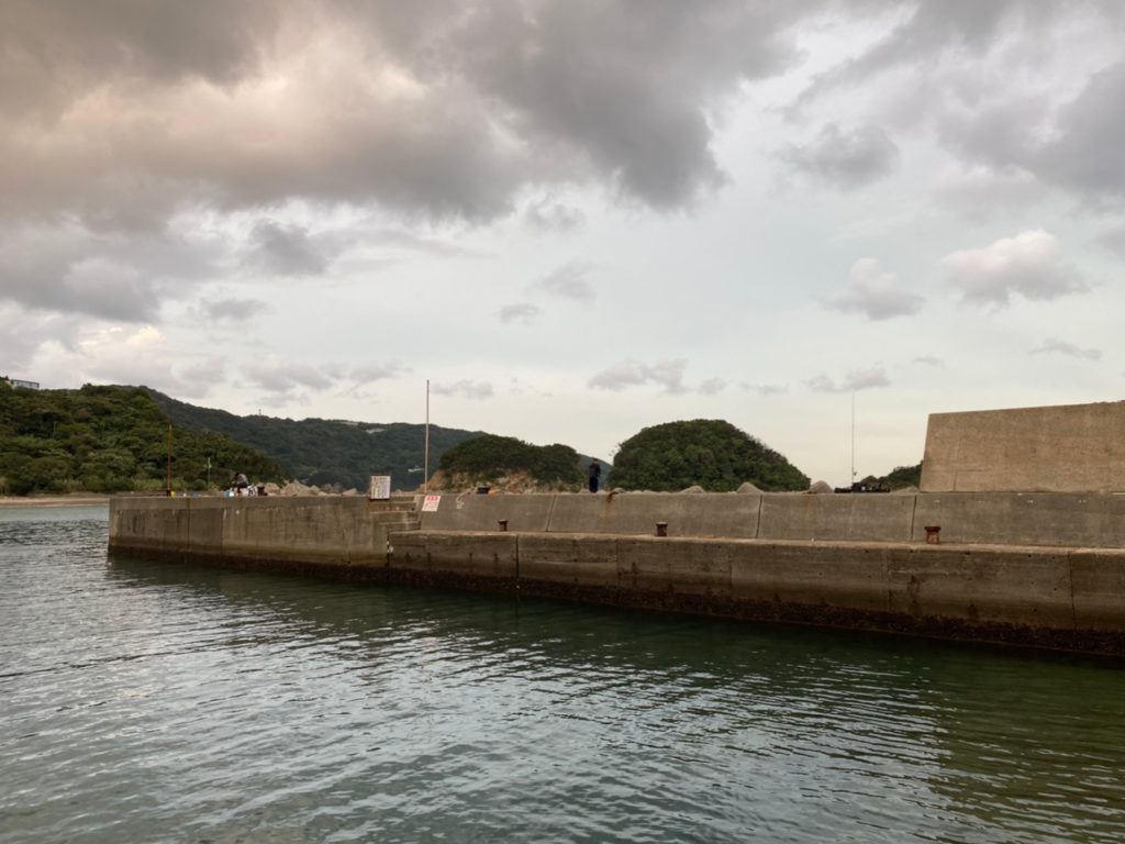 【和歌山県由良町】『戸津井魚港：とついぎょこう』の海釣りガイド（釣れる魚・駐車場