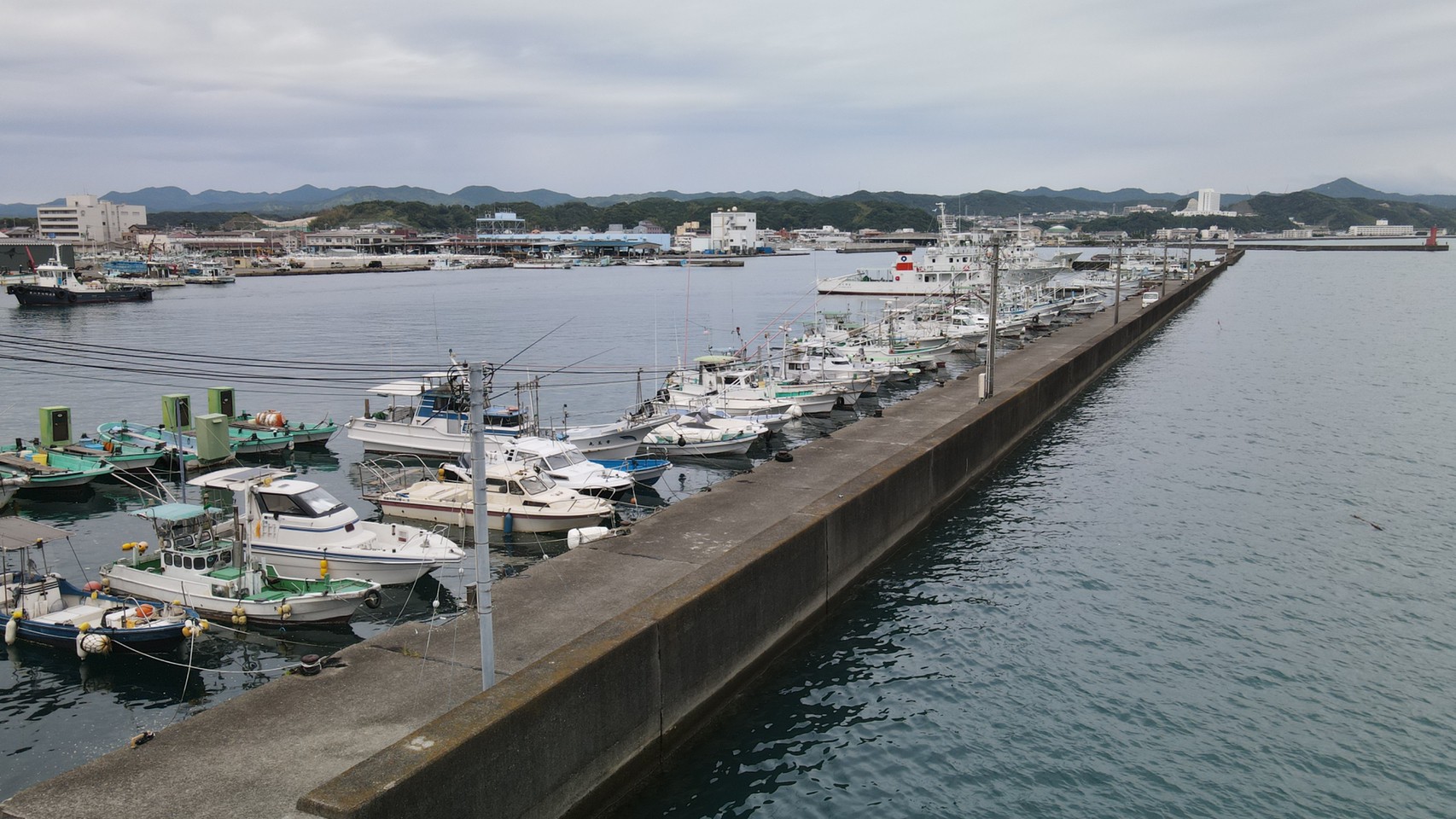 【和歌山県串本町】『串本漁港』の海釣りガイド（釣れる魚・駐車場・トイレ）