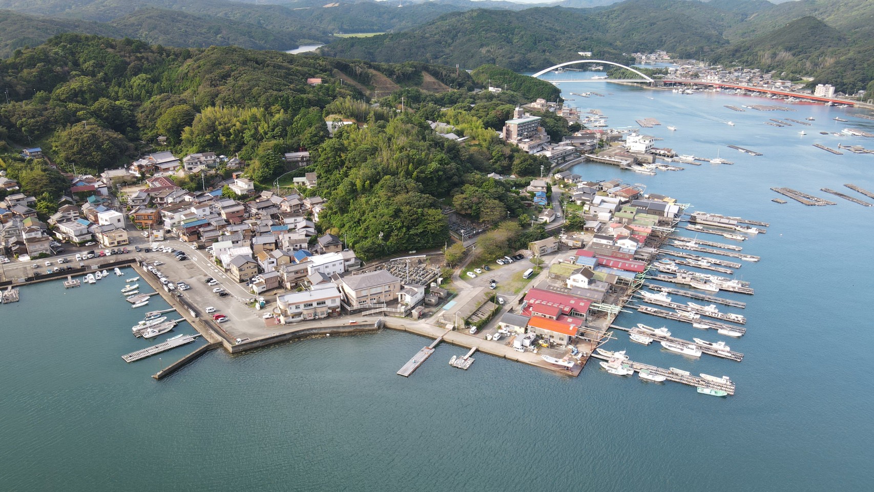 三重県鳥羽市 本浦湾 麻生の浦大橋 の海釣りガイド 釣れる魚 駐車場 トイレ 東海釣りwalker